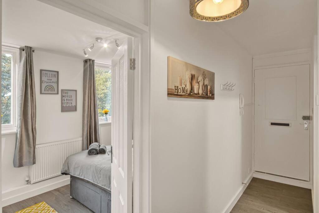 דירות לונדון Hidden Gem In Battersea W/ Free Parking מראה חיצוני תמונה