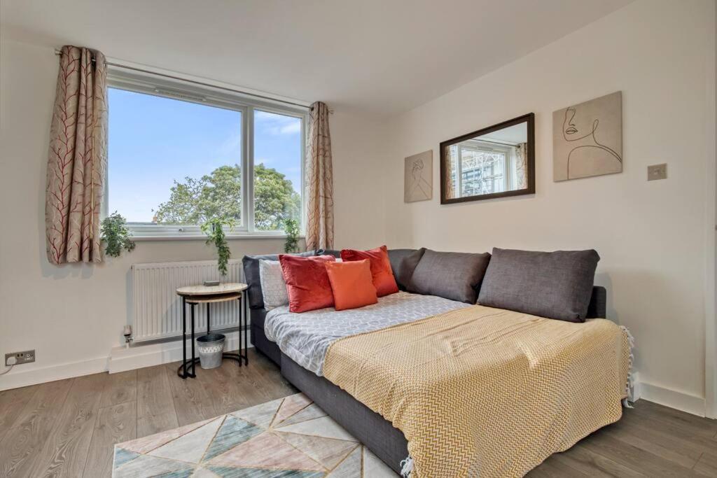 דירות לונדון Hidden Gem In Battersea W/ Free Parking מראה חיצוני תמונה